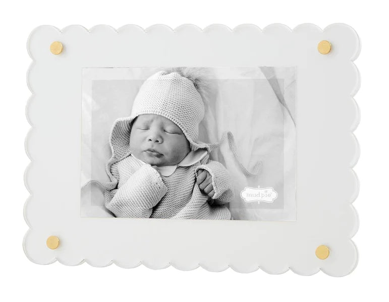 Scallop Acrylic Frame