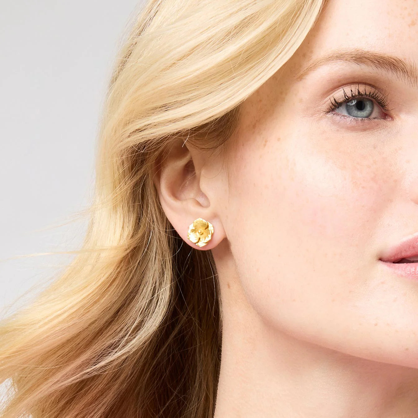Bloom Studs