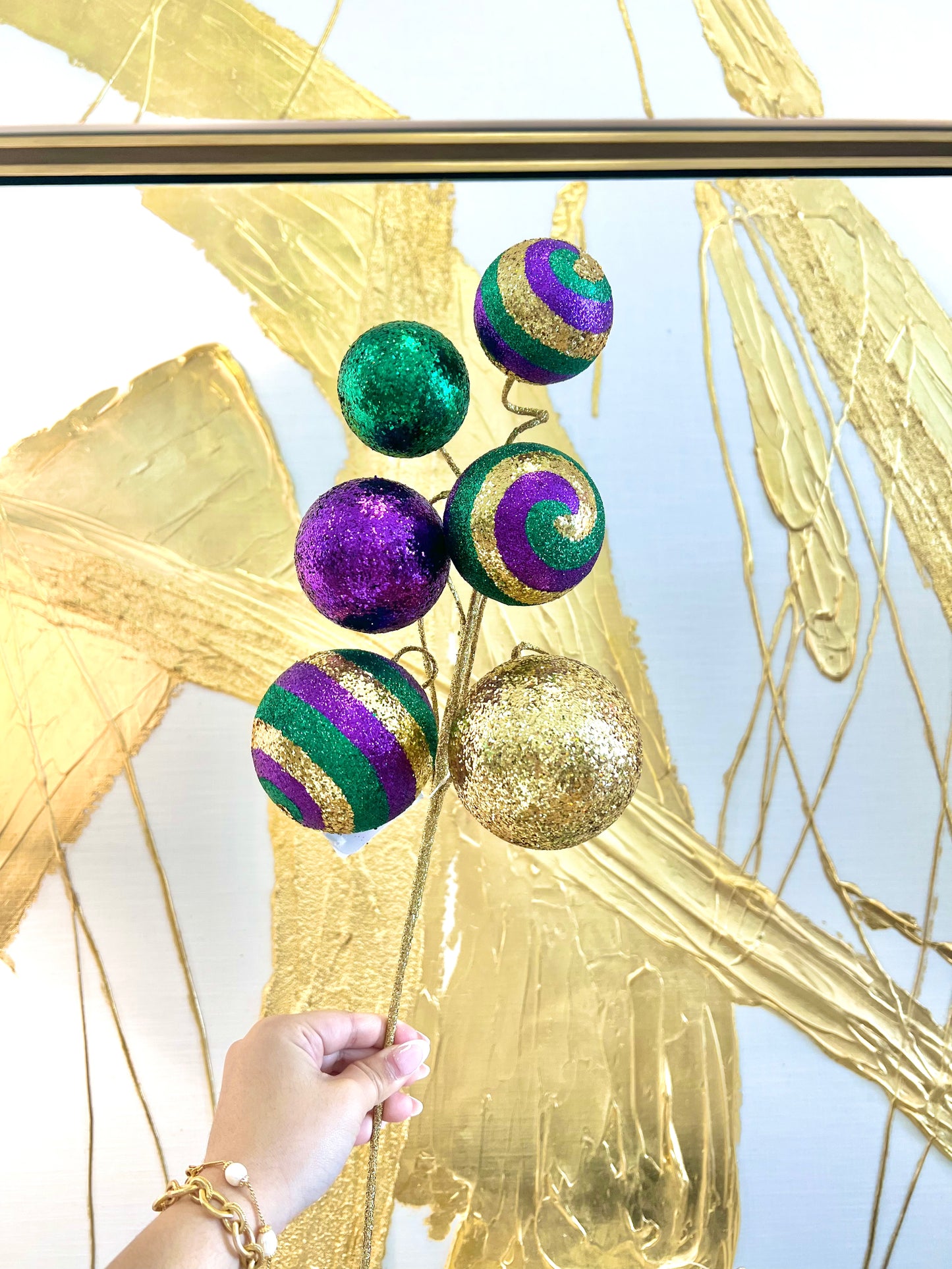 Mardi Gras Glitter Ball Pick