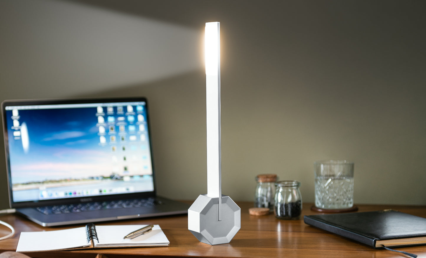 Octagon One Portable Desk Light