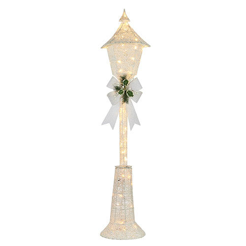 Lighted Lamp Post