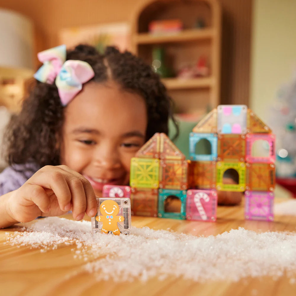 Magna-Tiles microMAGS Travel Gingerbread House