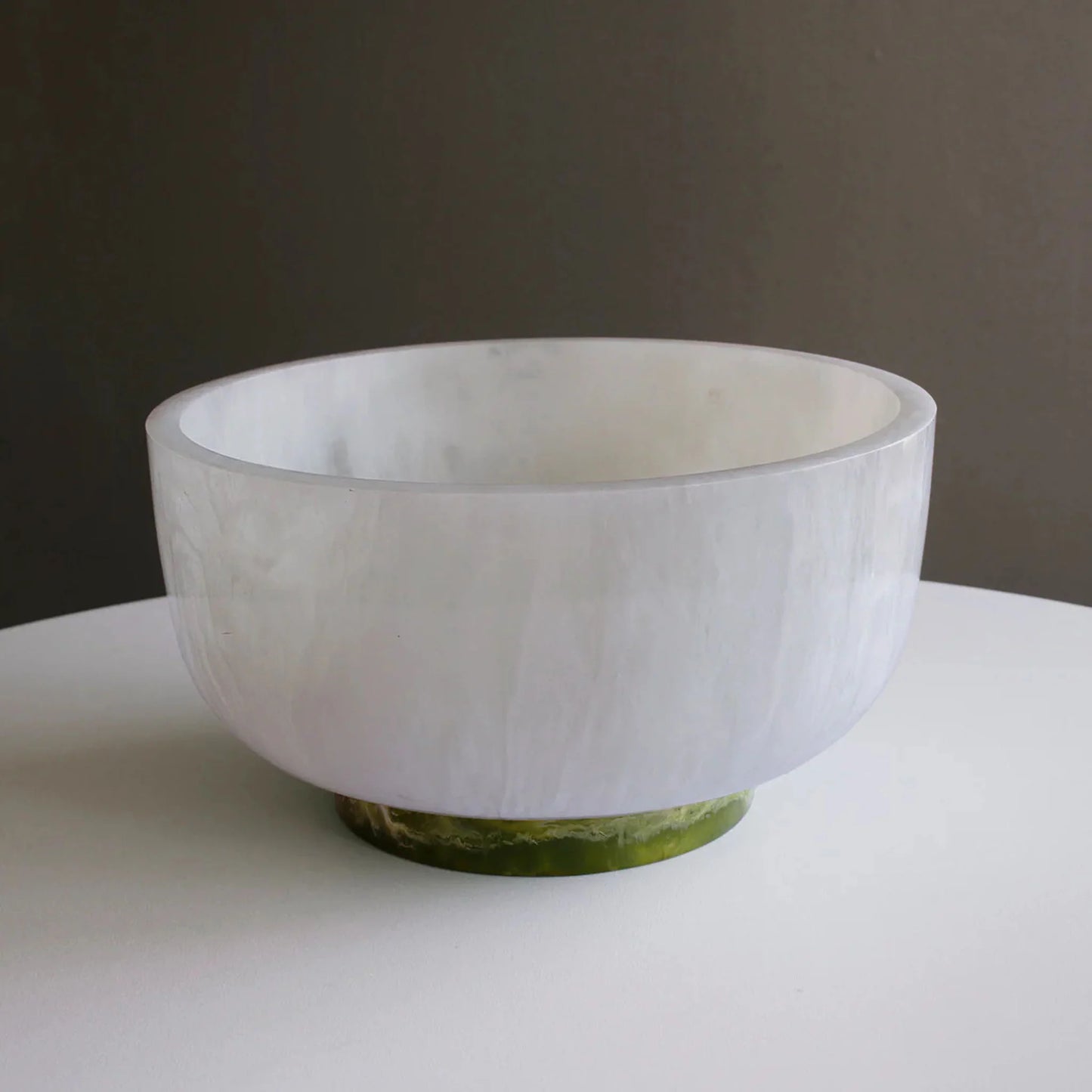 RESIN Rio Large Round Bowl with Base (White and Green)