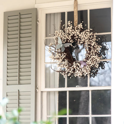24" White Berry Wreath