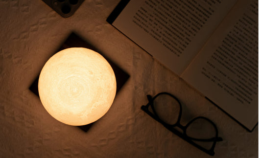 Smart LunaSpin Lamp