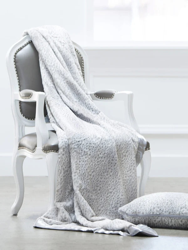 Little Giraffe Luxe Throw