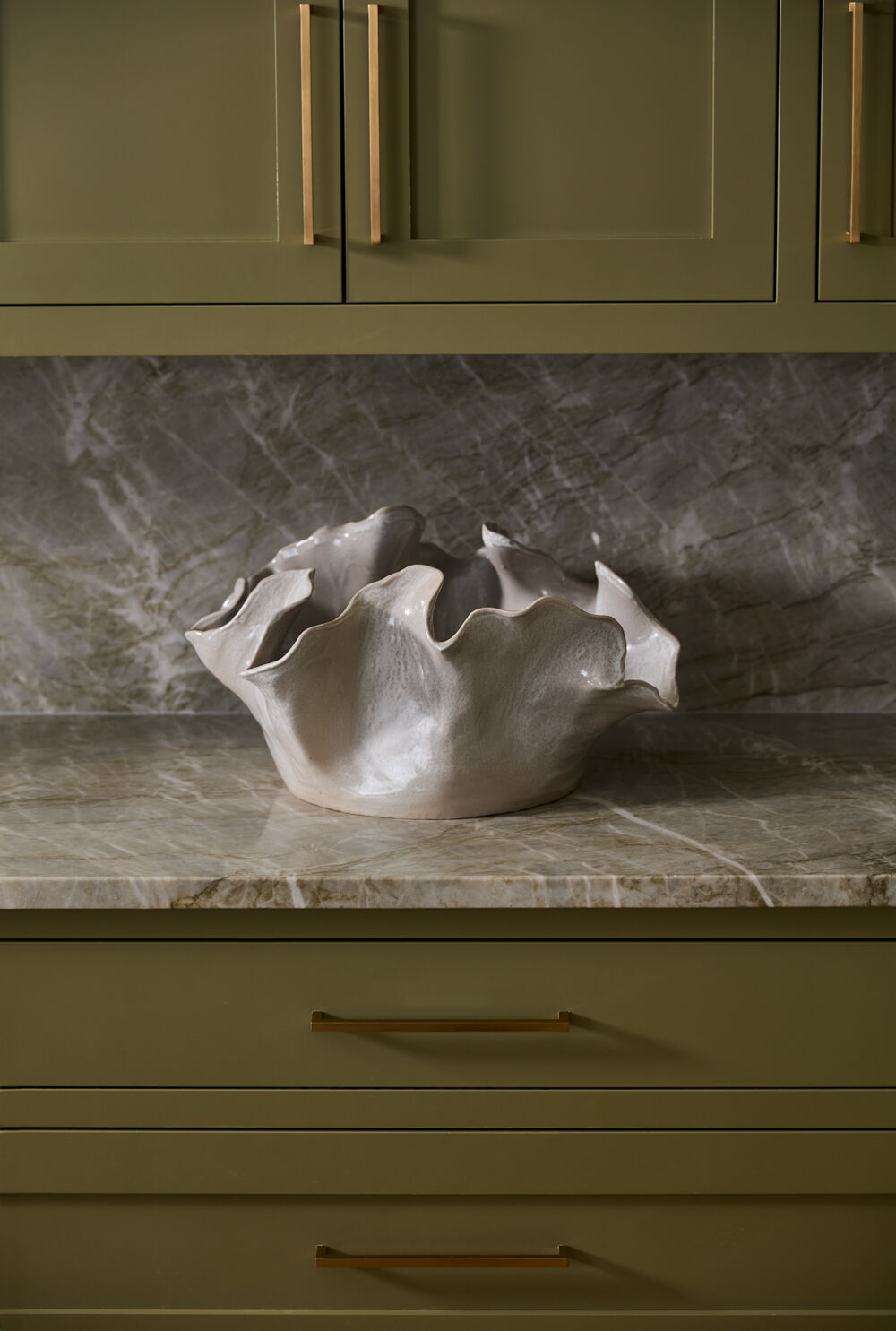 Waterfront Bowl 20"x 17"x 10.25"