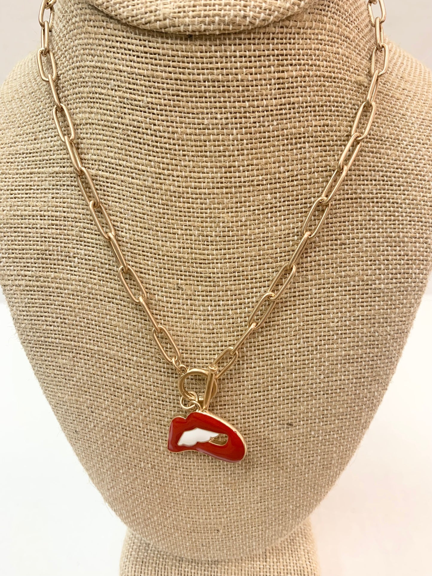 Gold Chain Lip Necklace
