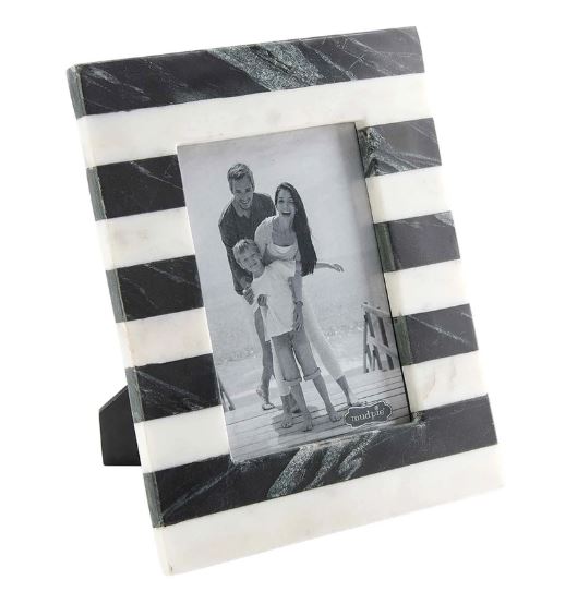 5x7 Black and White Marble Frame